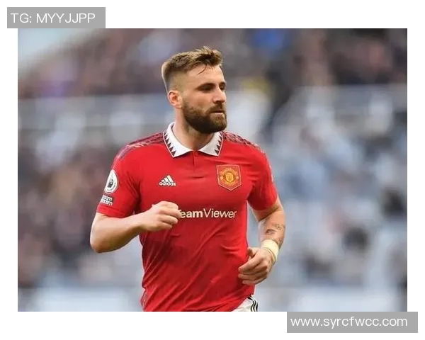 揭秘足球明星老六的真实身份与传奇经历