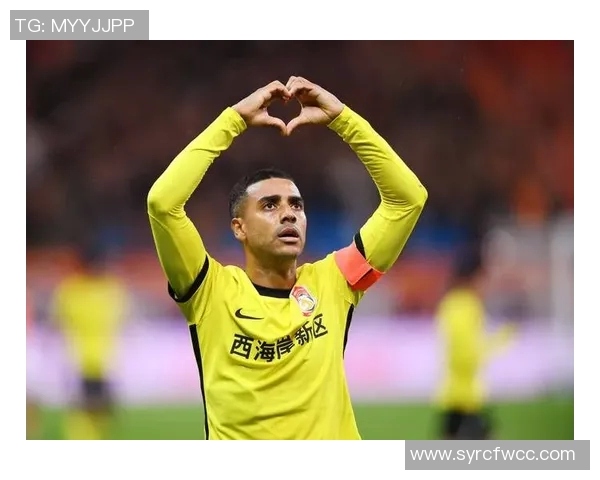 足球明星比心瞬间集锦展现温暖与激情的精彩视频